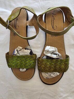 Brand New Women's Handmade Mexican Woven Lime green sandals. NEW